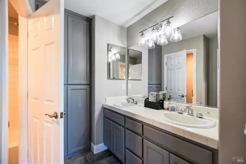 8490 Trione Cir, Windsor, CA 95492 photo 22