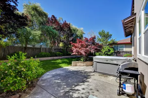 8490 Trione Cir, Windsor, CA 95492 photo 29