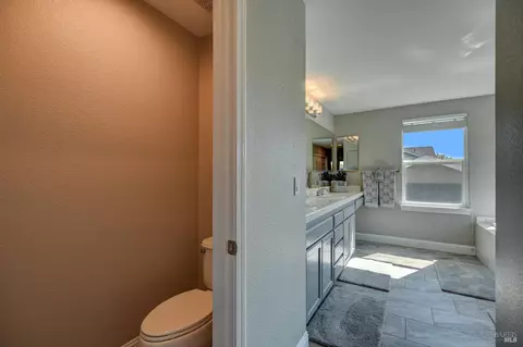 8490 Trione Cir, Windsor, CA 95492 photo 18