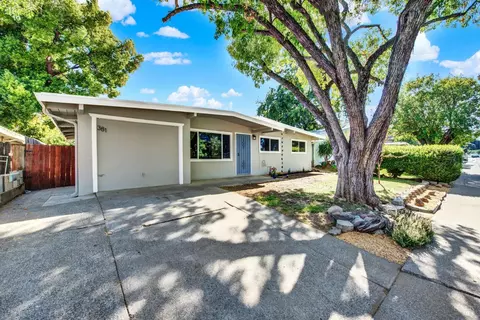 381 Hemlock St, Vacaville, CA 95688