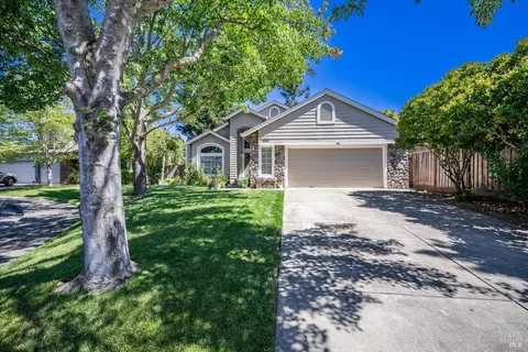 1773 Elwin Ln, Santa Rosa, CA 95403