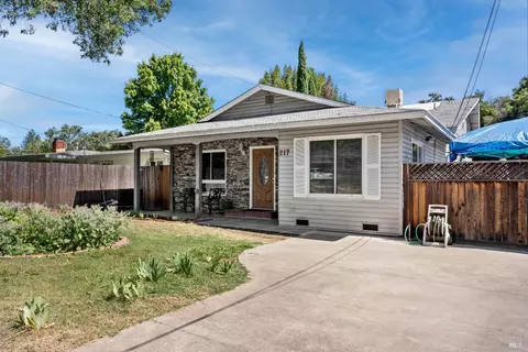 217 Thompson St, Ukiah, CA 95482