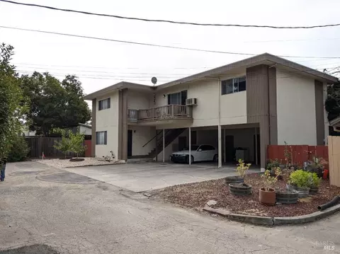 808 Wright St, Santa Rosa, CA 95404 photo 2