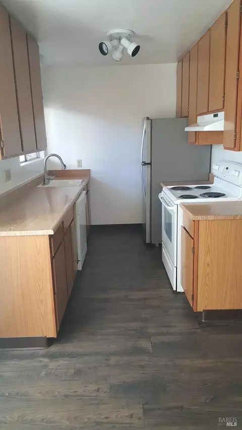 808 Wright St, Santa Rosa, CA 95404 photo 9
