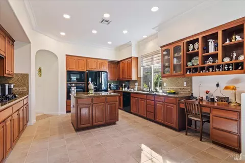 1827 Landmark Dr, Vallejo, CA 94591 photo 10