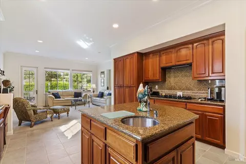 1827 Landmark Dr, Vallejo, CA 94591 photo 11