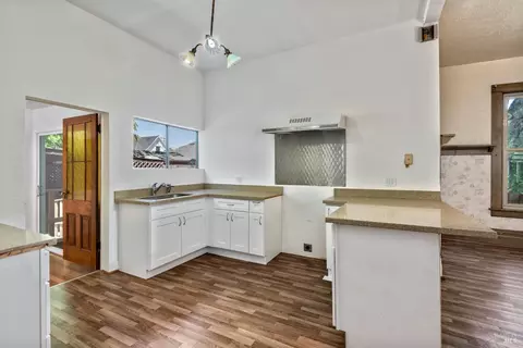 910 B St, Petaluma, CA 94952 photo 14