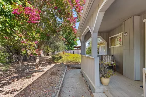 802 Goodwin Ave, Penngrove, CA 94951 photo 3
