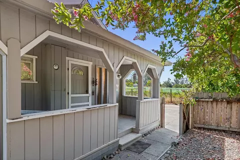 802 Goodwin Ave, Penngrove, CA 94951 photo 4