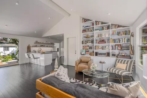 458 E Macarthur St, Sonoma, CA 95476