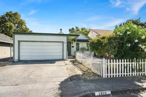 1810 Shelley Dr, Santa Rosa, CA 95401