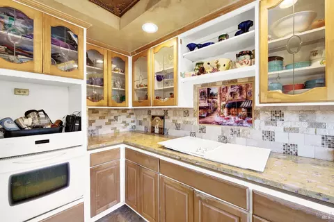 Kitchen - 2999 Burbank Dr, Fairfield, CA 94534 photo 9 of 10