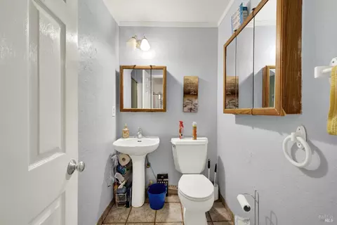 Bath - 2999 Burbank Dr, Fairfield, CA 94534 photo 1 of 4