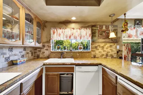 Kitchen - 2999 Burbank Dr, Fairfield, CA 94534 photo 6 of 10