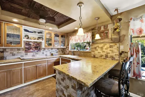 Kitchen - 2999 Burbank Dr, Fairfield, CA 94534 photo 4 of 10