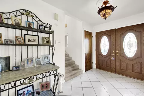 Entry Way - 2999 Burbank Dr, Fairfield, CA 94534 photo 4 of 5