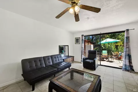 Living - 2999 Burbank Dr, Fairfield, CA 94534 photo 5 of 5