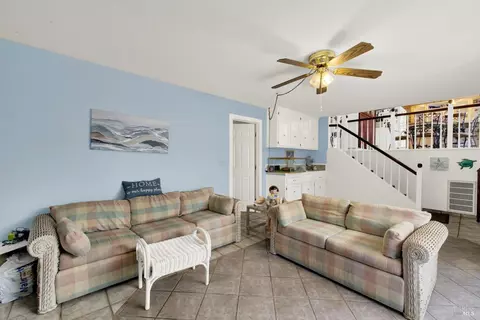 Living - 2999 Burbank Dr, Fairfield, CA 94534 photo 3 of 5