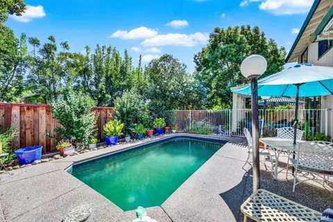 Exterior - 2999 Burbank Dr, Fairfield, CA 94534 photo 18 of 23
