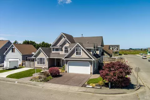 1155 Dewey Ave, Ferndale, CA 95536