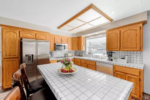 Kitchen - 2191 Monterey Dr, Fairfield, CA 94534 photo 4 of 12