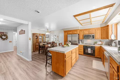 Kitchen - 2191 Monterey Dr, Fairfield, CA 94534 photo 1 of 12