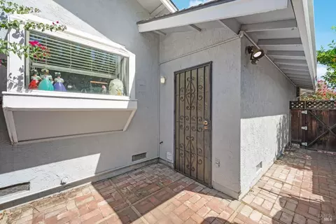 Exterior - 2191 Monterey Dr, Fairfield, CA 94534 photo 22 of 25