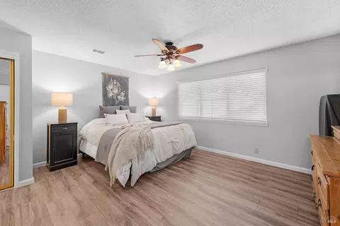 Bedroom - 2191 Monterey Dr, Fairfield, CA 94534 photo 1 of 8