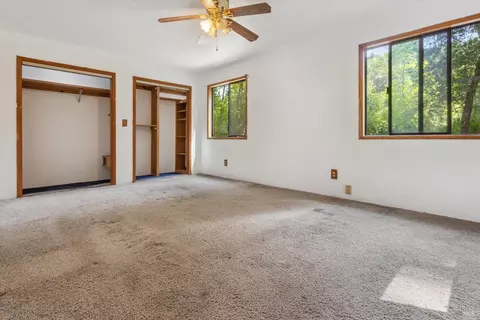Bedroom - 28381 N Highway 101 Hwy, Willits, CA 95490 photo 2 of 2