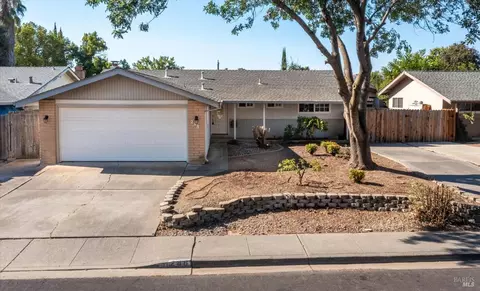248 Cascade Dr, Vacaville, CA 95687