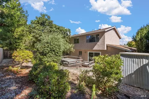 586 Vecino St, Benicia, CA 94510 photo 31
