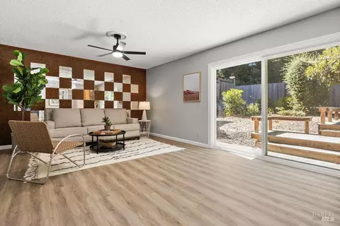 586 Vecino St, Benicia, CA 94510 photo 14