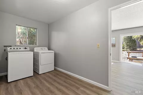 586 Vecino St, Benicia, CA 94510 photo 28