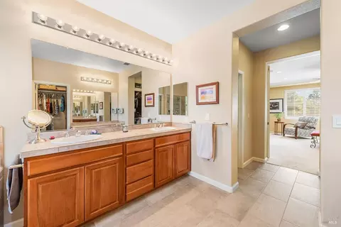 Entry Way - 718 Eldridge Ave, Vacaville, CA 95688 photo 6 of 8