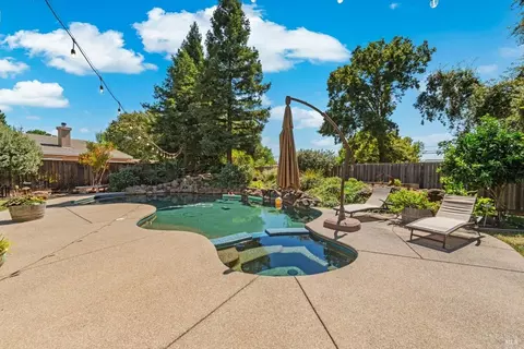 Exterior - 718 Eldridge Ave, Vacaville, CA 95688 photo 12 of 29