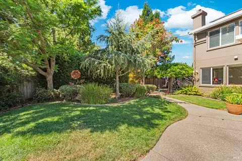 Exterior - 718 Eldridge Ave, Vacaville, CA 95688 photo 17 of 29