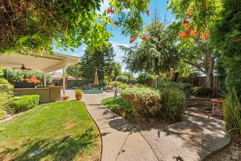 Exterior - 718 Eldridge Ave, Vacaville, CA 95688 photo 19 of 29