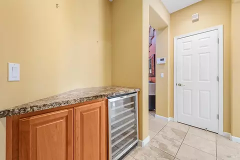 Entry Way - 718 Eldridge Ave, Vacaville, CA 95688 photo 3 of 8