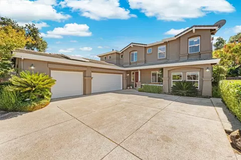 Exterior - 718 Eldridge Ave, Vacaville, CA 95688 photo 4 of 29