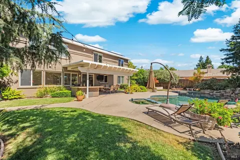 Exterior - 718 Eldridge Ave, Vacaville, CA 95688 photo 18 of 29