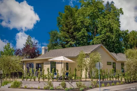 1600 Adams St, Saint Helena, CA 94574