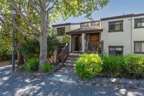 45 Corte Real #4, Greenbrae, CA 94904