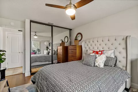 857 Foothill Dr, Vallejo, CA 94591 photo 4