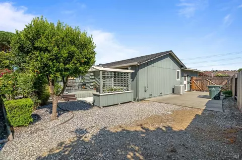 857 Foothill Dr, Vallejo, CA 94591 photo 7