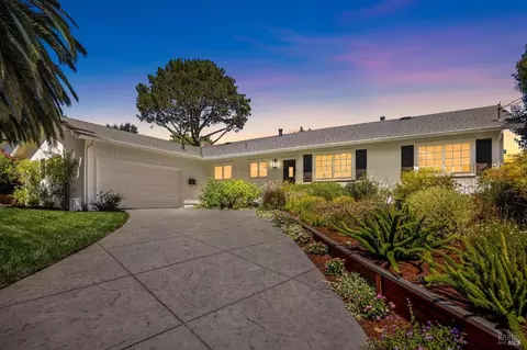 8 Heartwood Ct, San Rafael, CA 94901