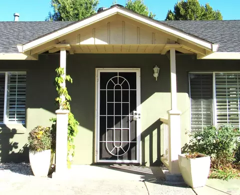 875 Cecelia Dr, Glen Ellen, CA 95442