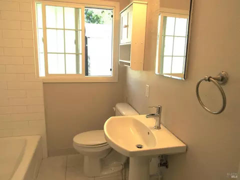 875 Cecelia Dr, Glen Ellen, CA 95442 photo 14