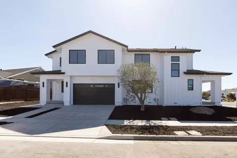 1328 Crestview Ct, Santa Rosa, CA 95403