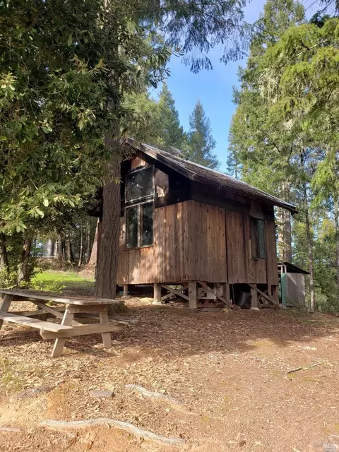 20425 Orr Springs Rd, Ukiah, CA 95482