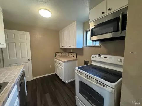 18439 Riverside Dr, Sonoma, CA 95476 photo 2